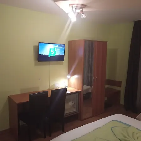 Гостевой дом Pensiunea Riunione