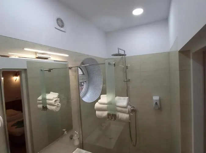 Guest house Pensiunea Riunione 3*